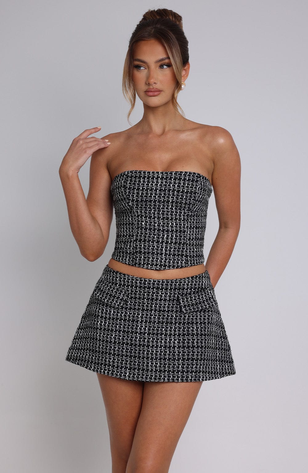 Tabitha Mini Skirt - Black/White - Napalia